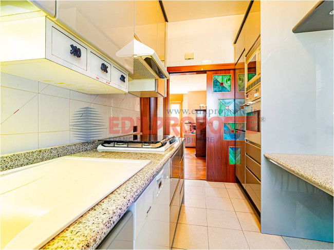 Appartamento in vendita a Monza