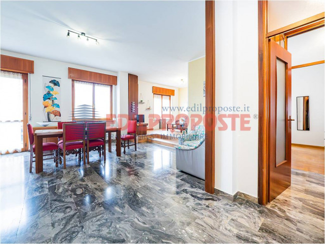 Appartamento in vendita a Limbiate