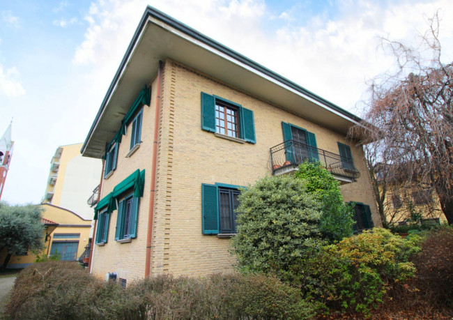 Villa bifamiliare in vendita a Limbiate