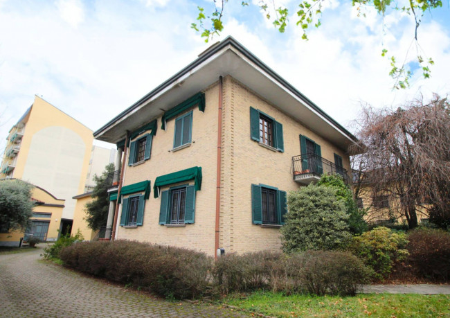 Villa bifamiliare in vendita a Limbiate