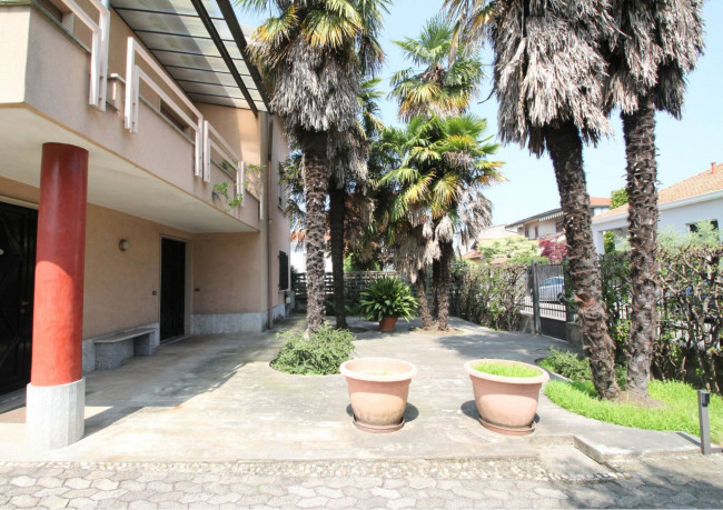 Villa bifamiliare in vendita a Limbiate