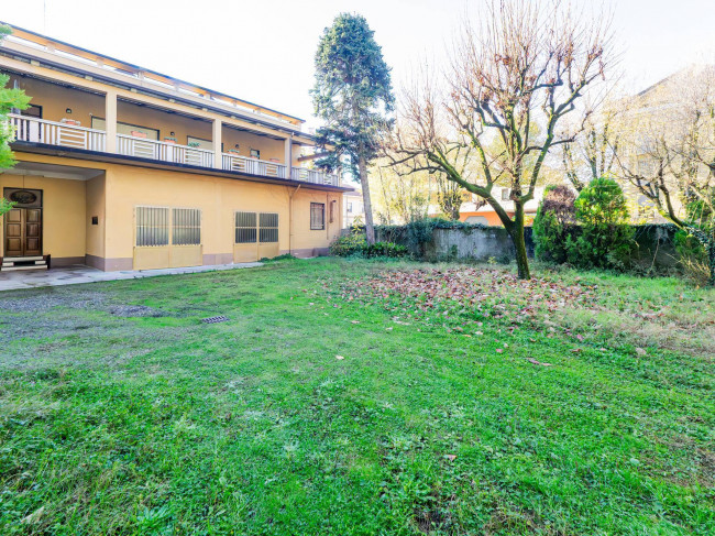 Appartamento in vendita a Varedo