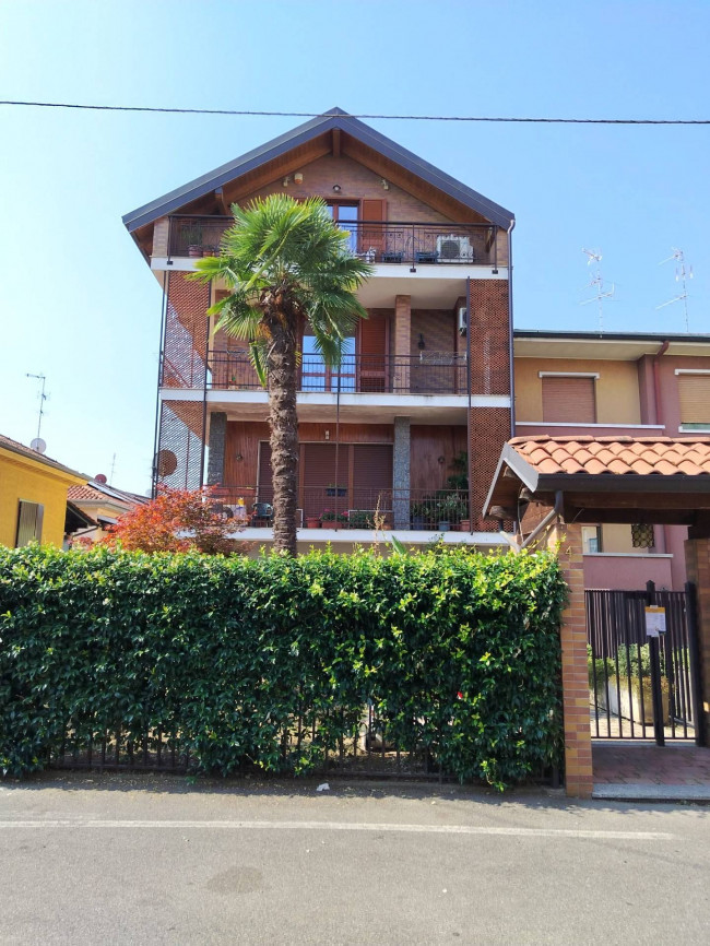 Appartamento in affitto a Limbiate