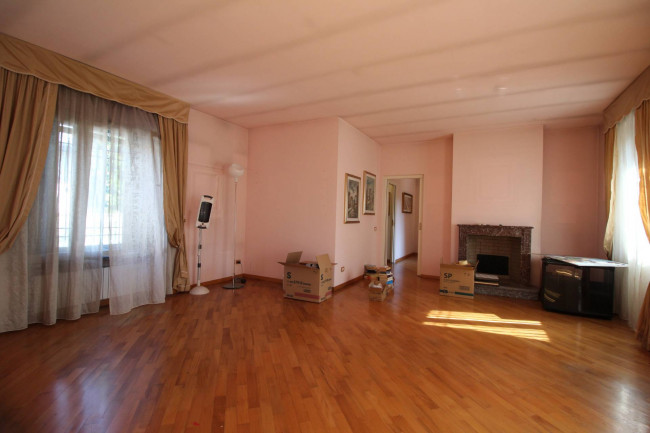 Casa Indipendente in vendita a Limbiate