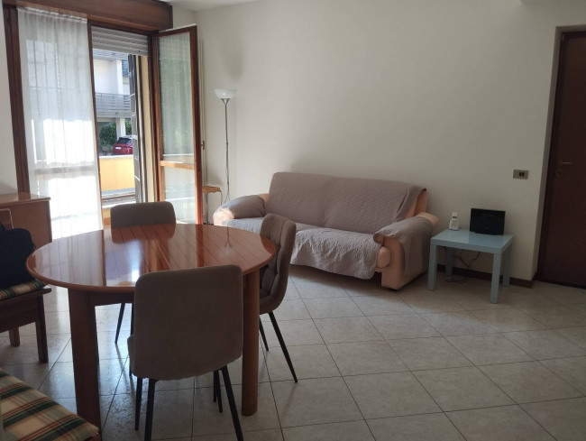 Appartamento in affitto a Biassono