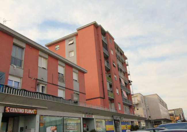 Box o garage in vendita a Limbiate