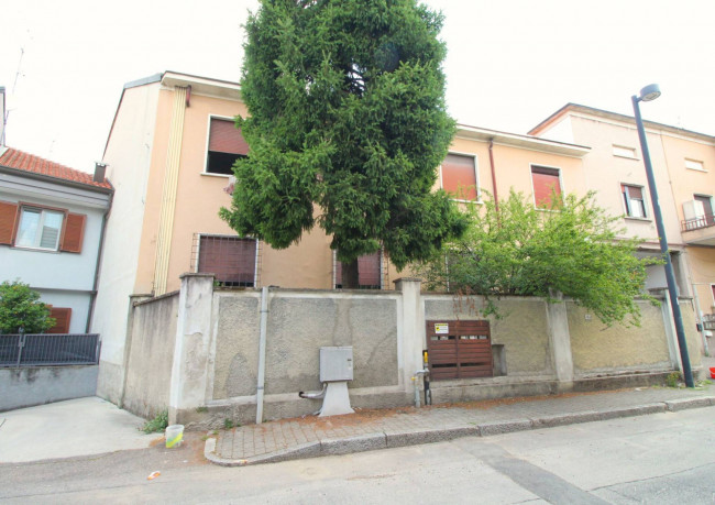 Appartamento in vendita a Varedo