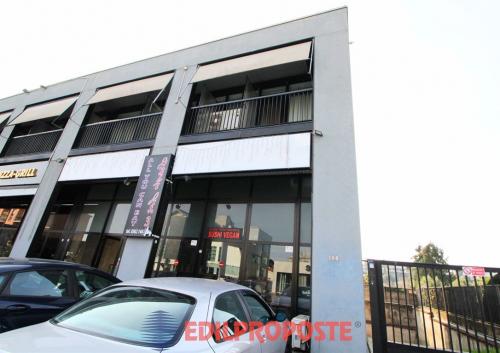 Locale commerciale in affitto/vendita a Cesano Maderno