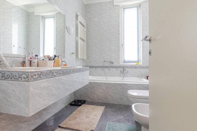  for sale in Cernusco sul Naviglio