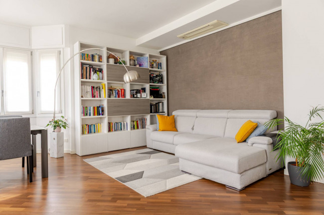  for sale in Cernusco sul Naviglio