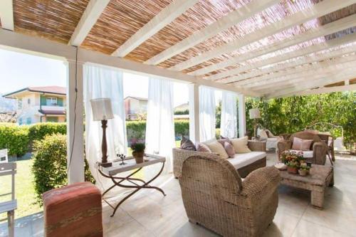 Villa Bifamiliare in vendita a Forte dei Marmi