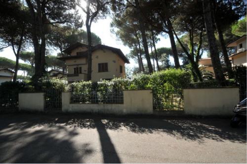 Casa singola in vendita a Pietrasanta