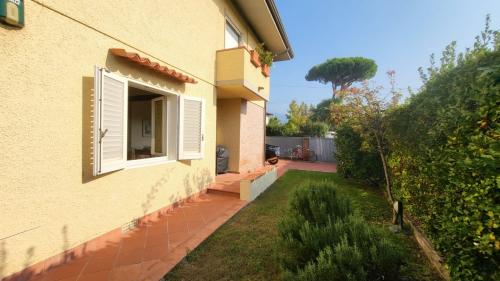Villa Bifamiliare in vendita a Forte dei Marmi