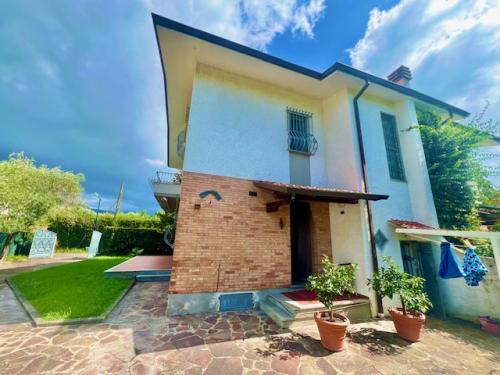 Villa Bifamiliare in vendita a Forte dei Marmi