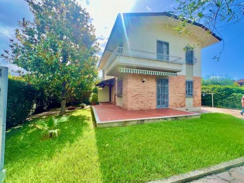 Villa Bifamiliare in vendita a Forte dei Marmi