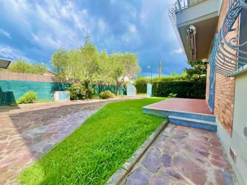 Villa Bifamiliare in vendita a Forte dei Marmi