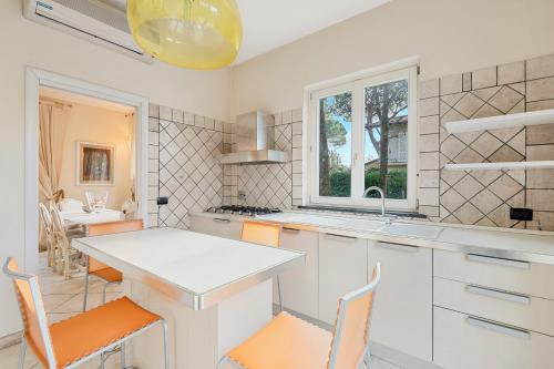 Villa Bifamiliare in vendita a Forte dei Marmi