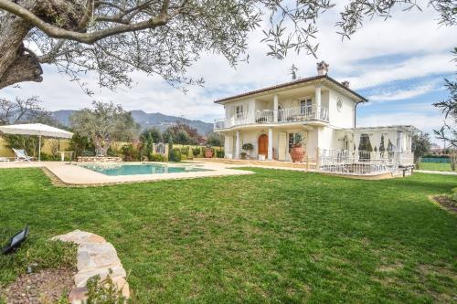 Villa in vendita a Forte dei Marmi
