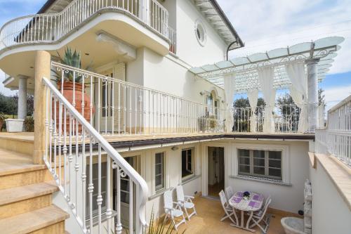 Villa in vendita a Forte dei Marmi