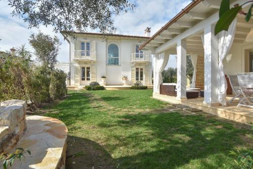 Villa in vendita a Forte dei Marmi
