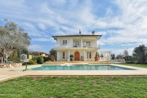 Villa in vendita a Forte dei Marmi