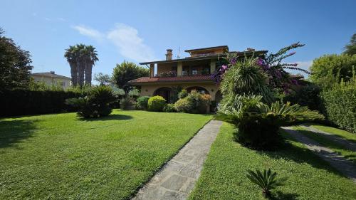 Casa singola in vendita a Forte dei Marmi