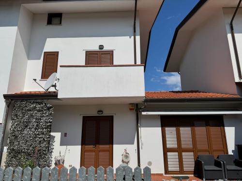 Villette a schiera in vendita a Montignoso
