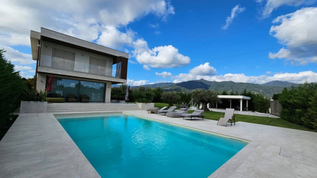 Villa in vendita a Forte dei Marmi