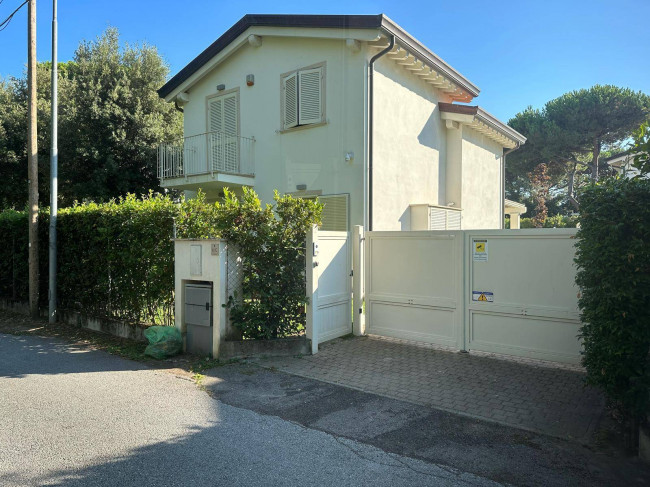 Casa singola in vendita a Montignoso