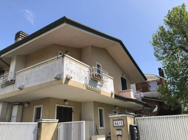 Villette a schiera in vendita a Montignoso