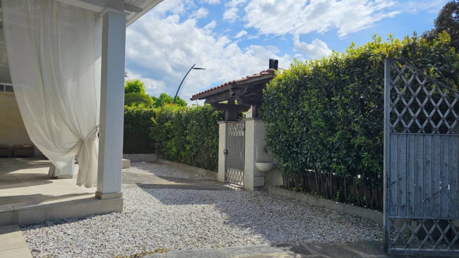 Villa Bifamiliare in vendita a Forte dei Marmi