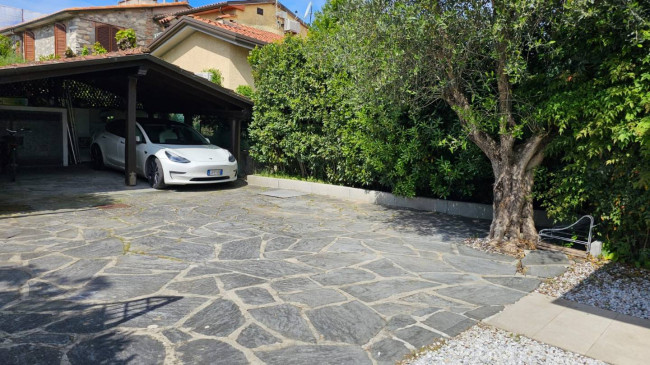 Villa Bifamiliare in vendita a Forte dei Marmi