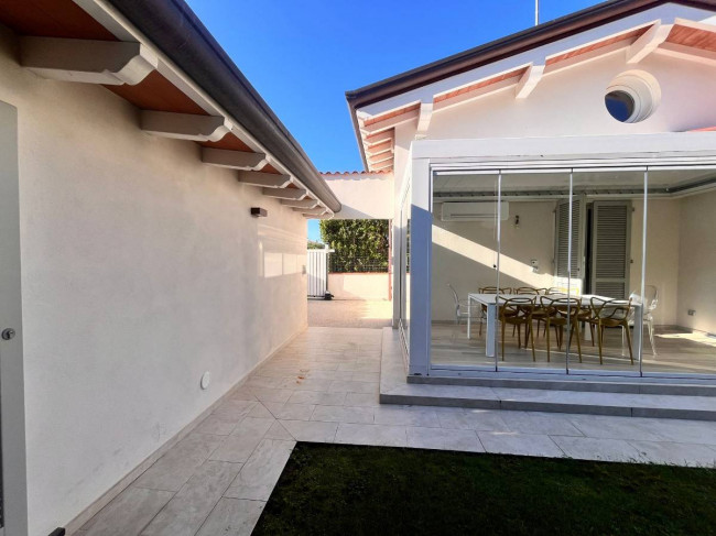 Villa Bifamiliare in vendita a Forte dei Marmi