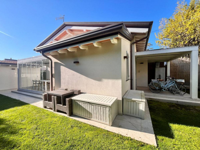 Villa Bifamiliare in vendita a Forte dei Marmi