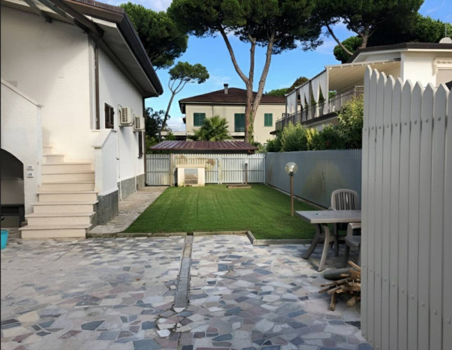 Casa singola in vendita a Forte dei Marmi