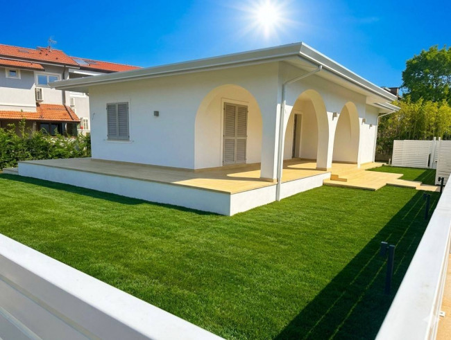 Casa singola in vendita a Forte dei Marmi