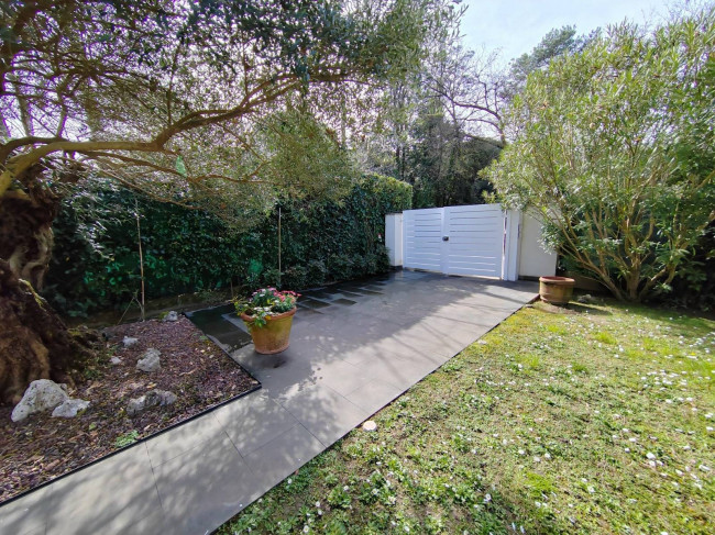 Villa Bifamiliare in vendita a Forte dei Marmi