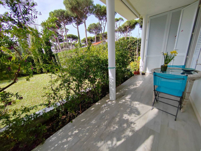 Villa Bifamiliare in vendita a Forte dei Marmi