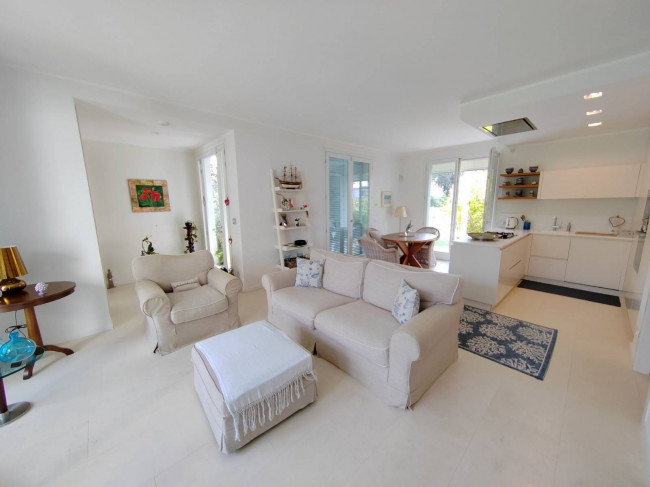 Villa Bifamiliare in vendita a Forte dei Marmi