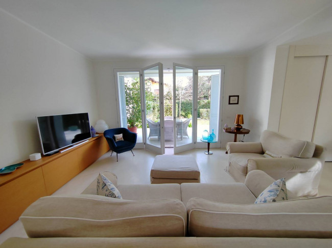 Villa Bifamiliare in vendita a Forte dei Marmi