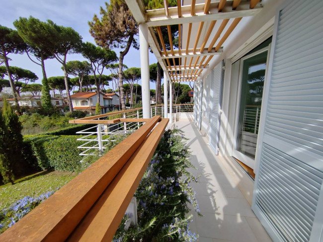Villa Bifamiliare in vendita a Forte dei Marmi