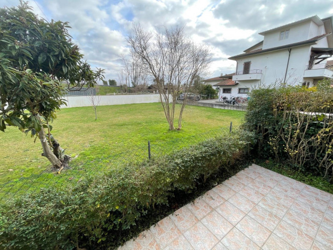 Villette a schiera in vendita a Montignoso