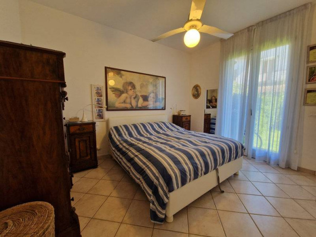 Appartamento in vendita a Montignoso