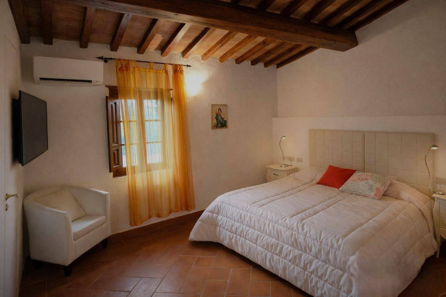 Porzione di Casa in vendita a Forte dei Marmi