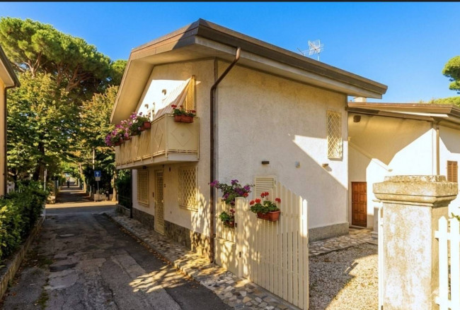 Casa singola in vendita a Forte dei Marmi