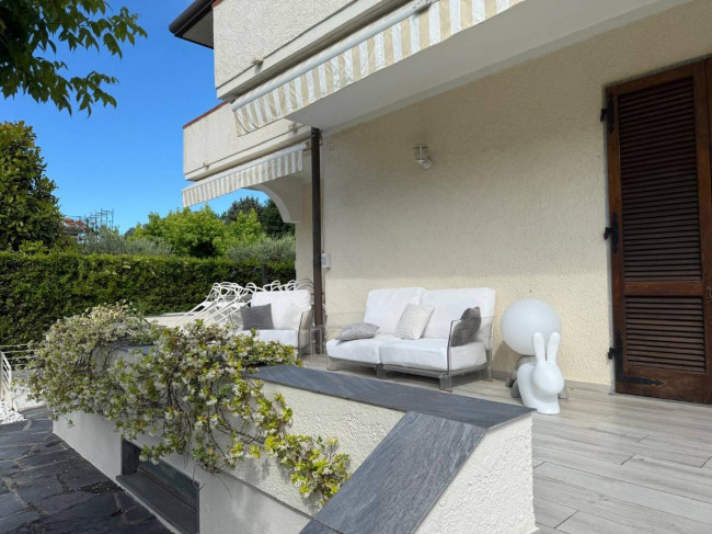 Villa Bifamiliare in vendita a Forte dei Marmi