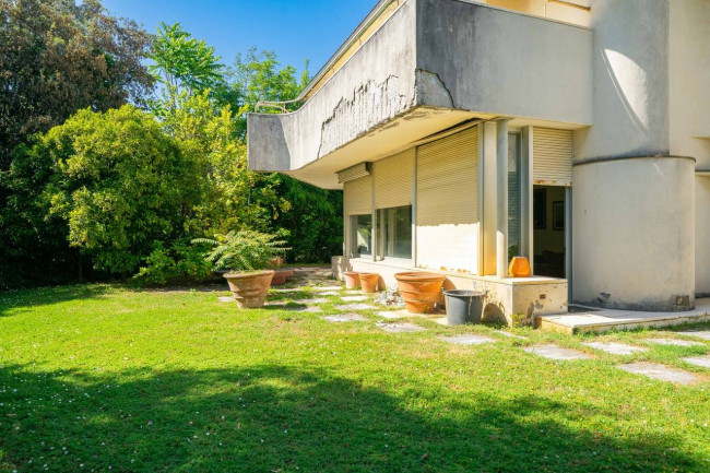 Casa singola in vendita a Forte dei Marmi
