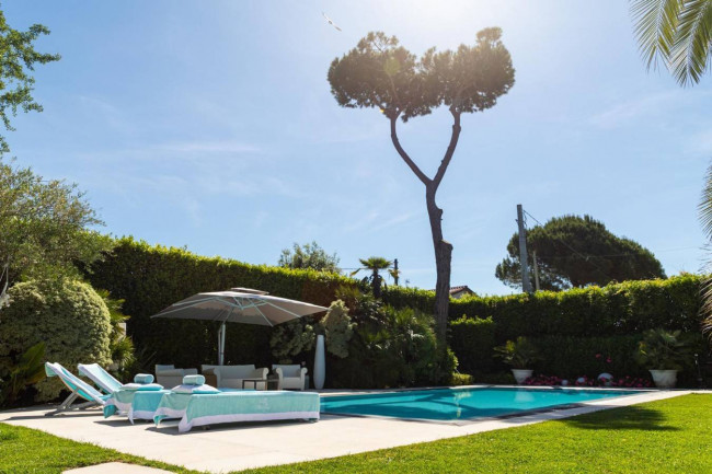 Villa in vendita a Forte dei Marmi