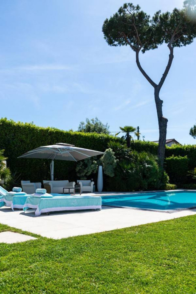 Villa in vendita a Forte dei Marmi