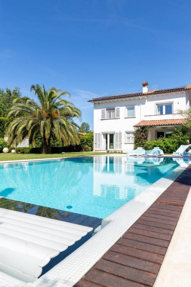 Villa in vendita a Forte dei Marmi